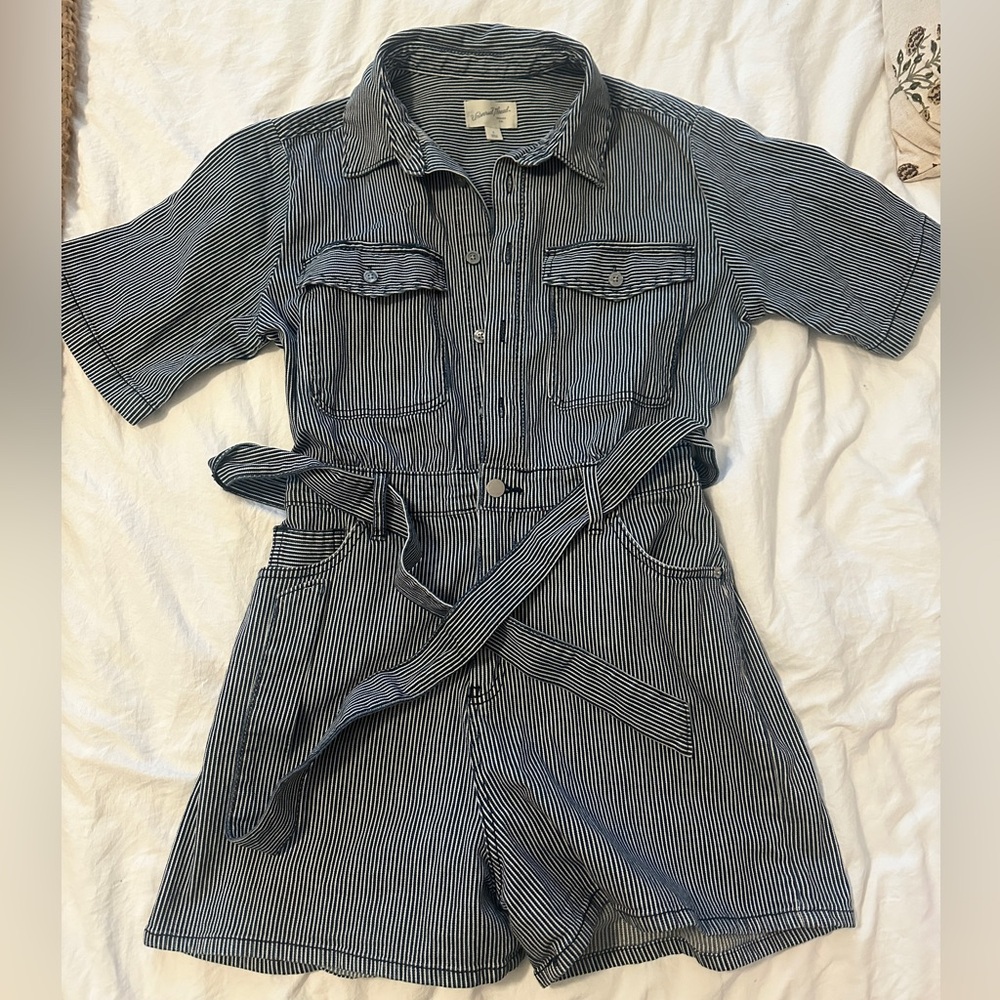 Universal Thread Romper